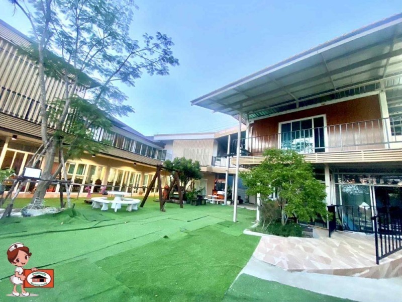 รับดูแลผู้สูงอายุ